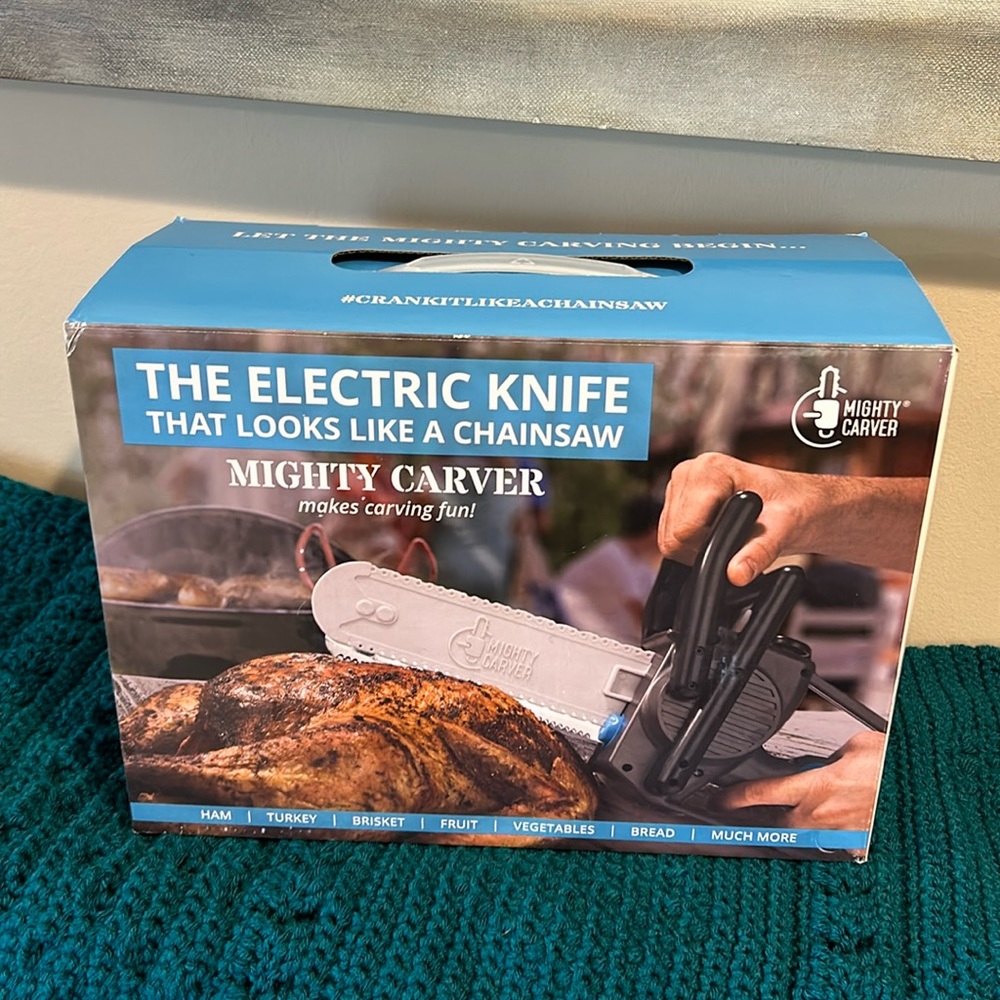 MIGHTY CARVER electric knife